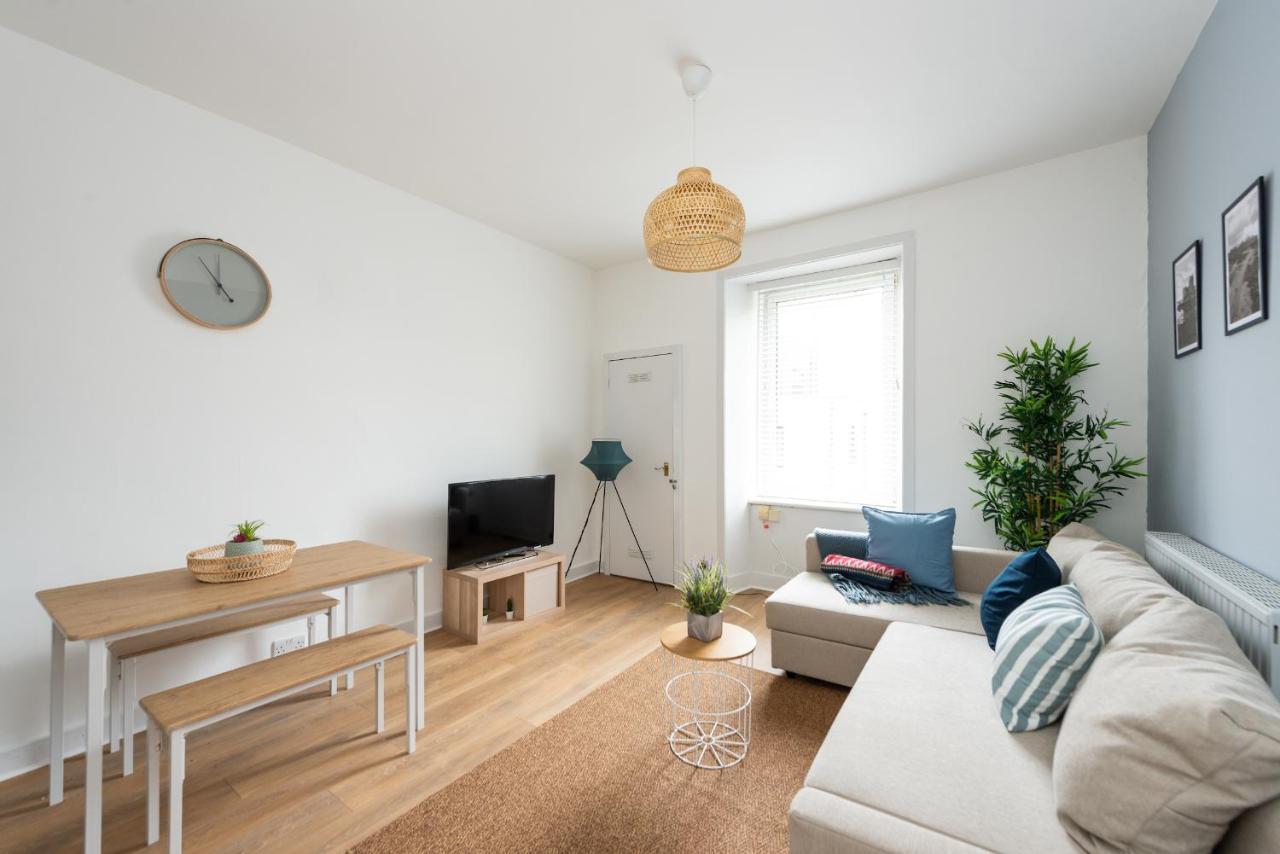 Lovely 1-Bedroom Apartment In เอดินบะระ ภายนอก รูปภาพ